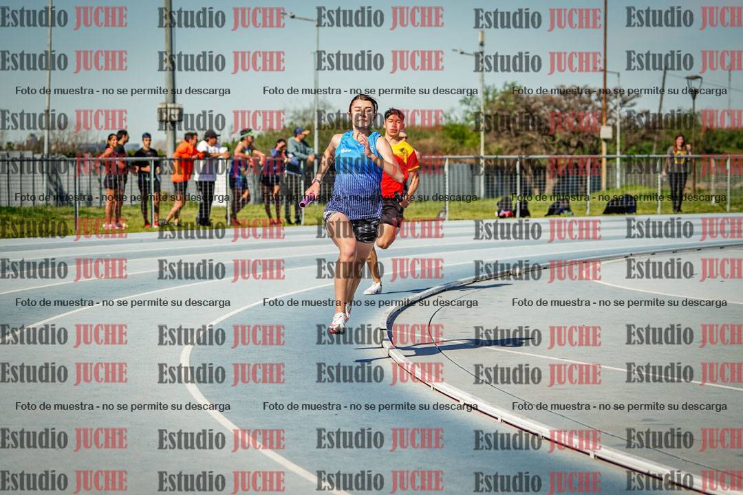 Fotos de las postas 8x300 m mixtas