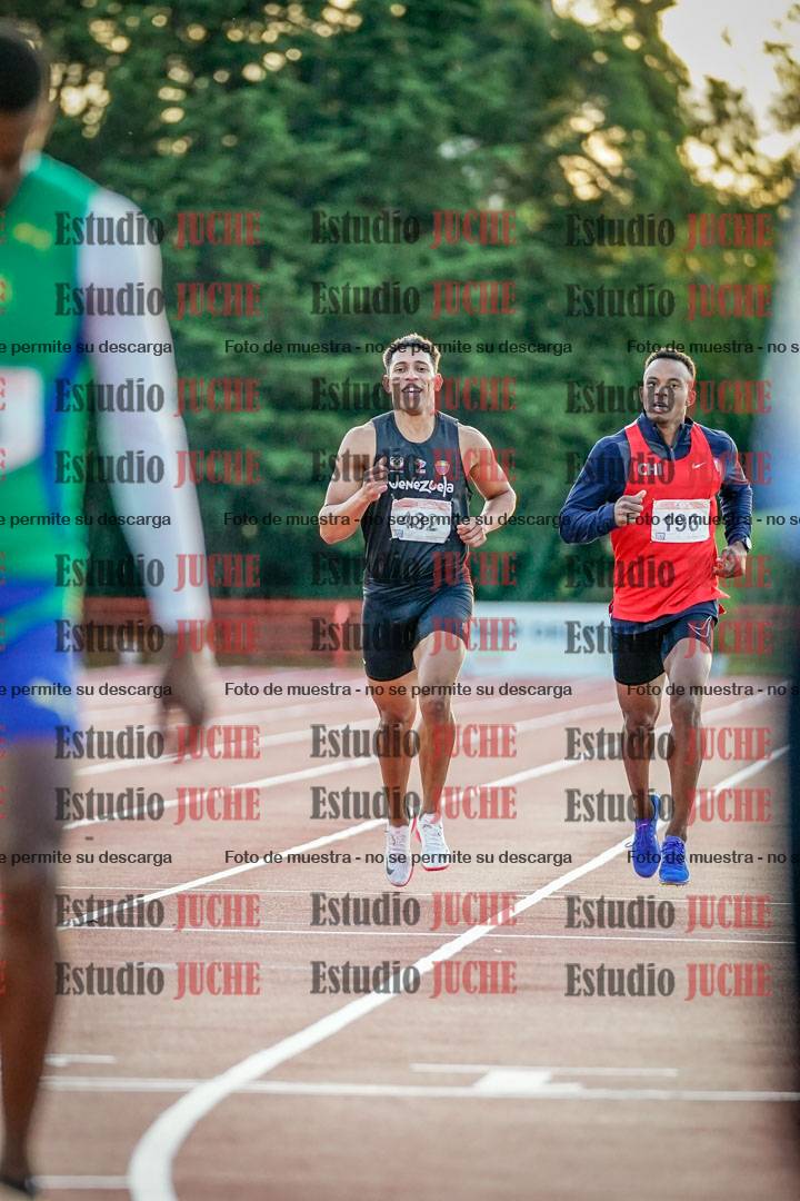 Fotos de los 1500 m llanos de varones - deca 10