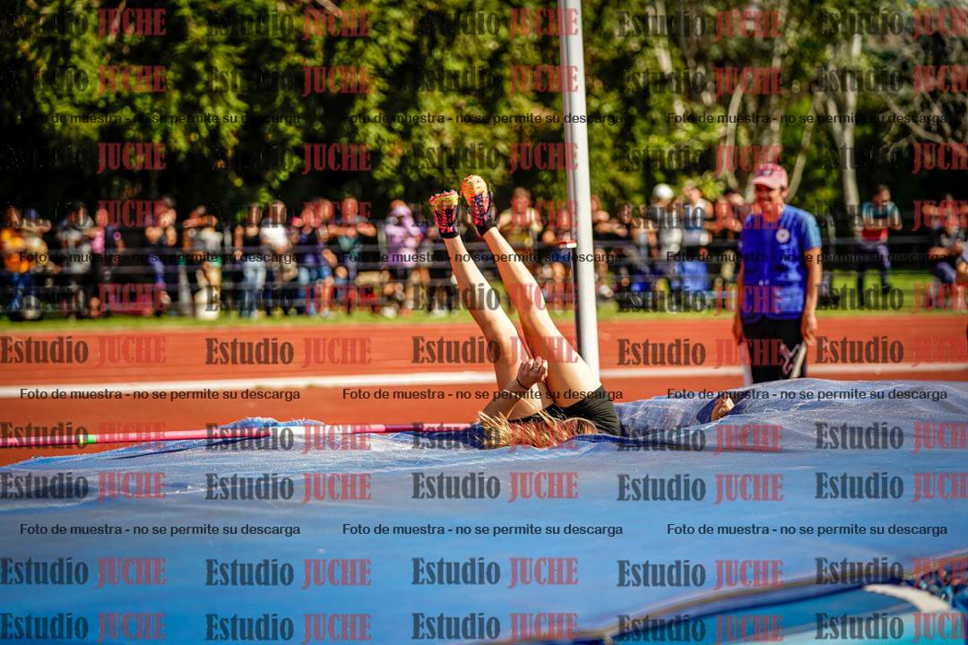 Fotos del salto en alto de mujeres
