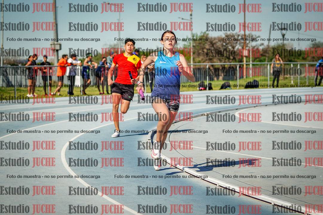 Fotos de las postas 8x300 m mixtas