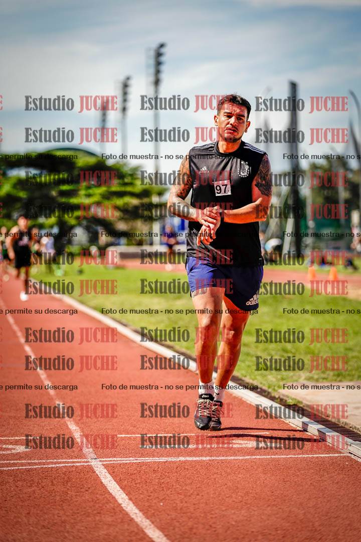 Fotos de los 800 m llanos de varones