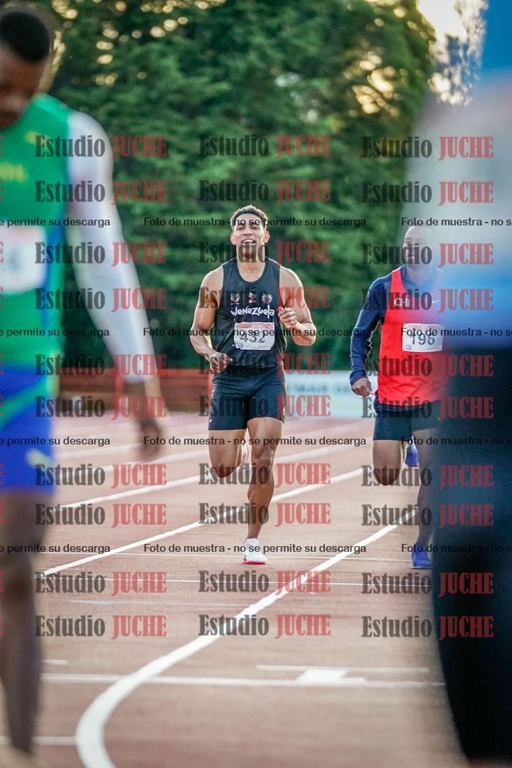 Fotos de los 1500 m llanos de varones - deca 10