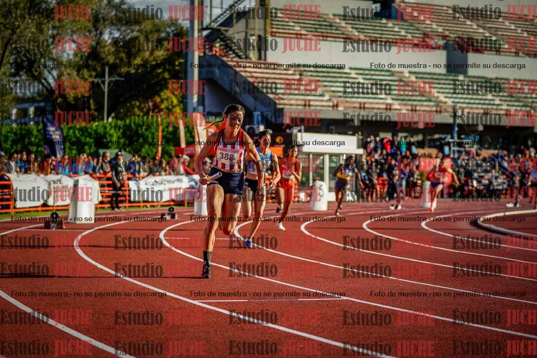 Fotos de los relevos 4x100 m de mujeres