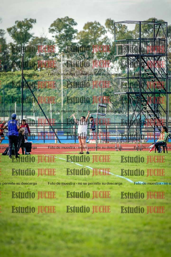 Fotos del lanzamiento de jabalina de mujeres y varones - U14