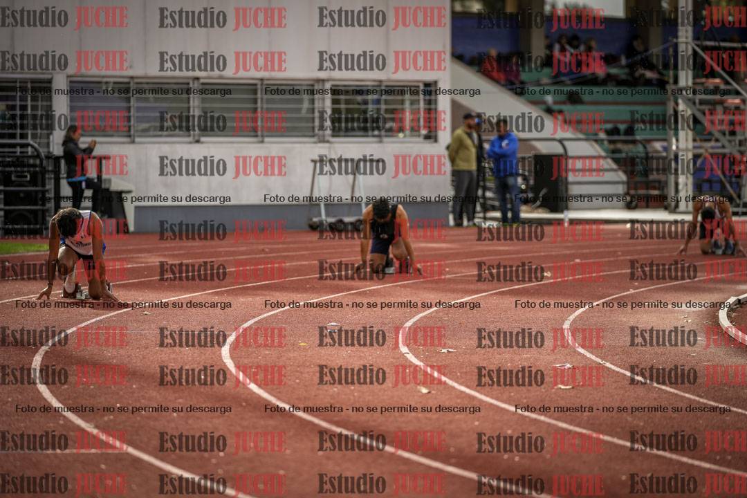 Fotos de los 400 m llanos de varones