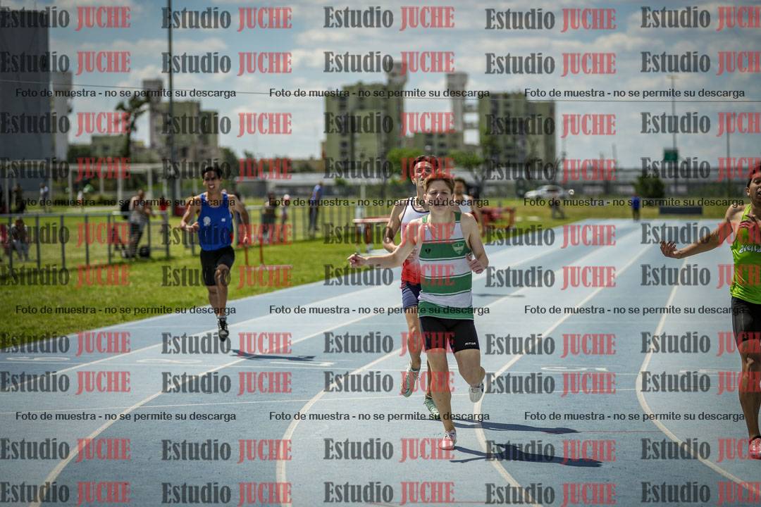 Fotos de los 400 m llanos de varones