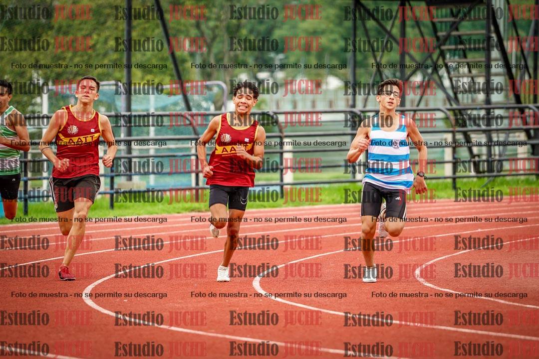 Fotos de los 400 m llanos de varones