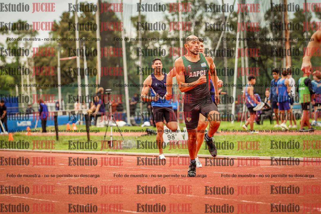 Fotos de los 400 m llanos de varones