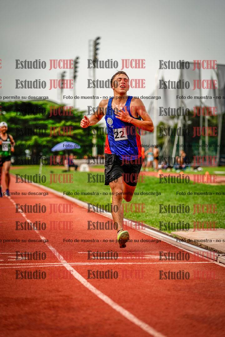 Fotos de los 3000 m con obstáculos de varones