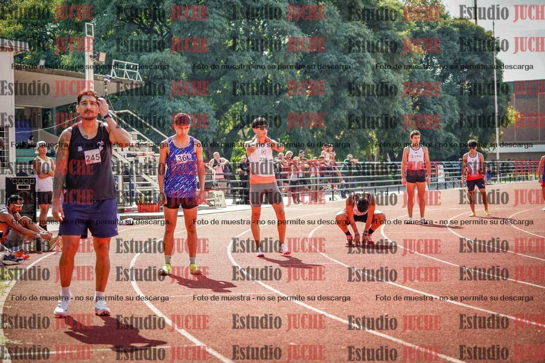 Fotos de los 800 m llanos de varones