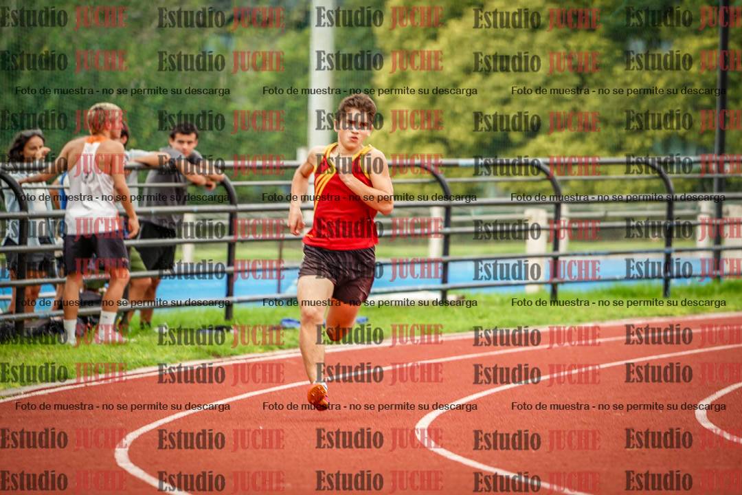 Fotos de los 400 m llanos de varones