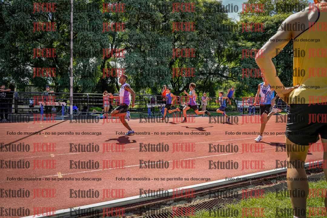 Fotos de los 80 m de varones