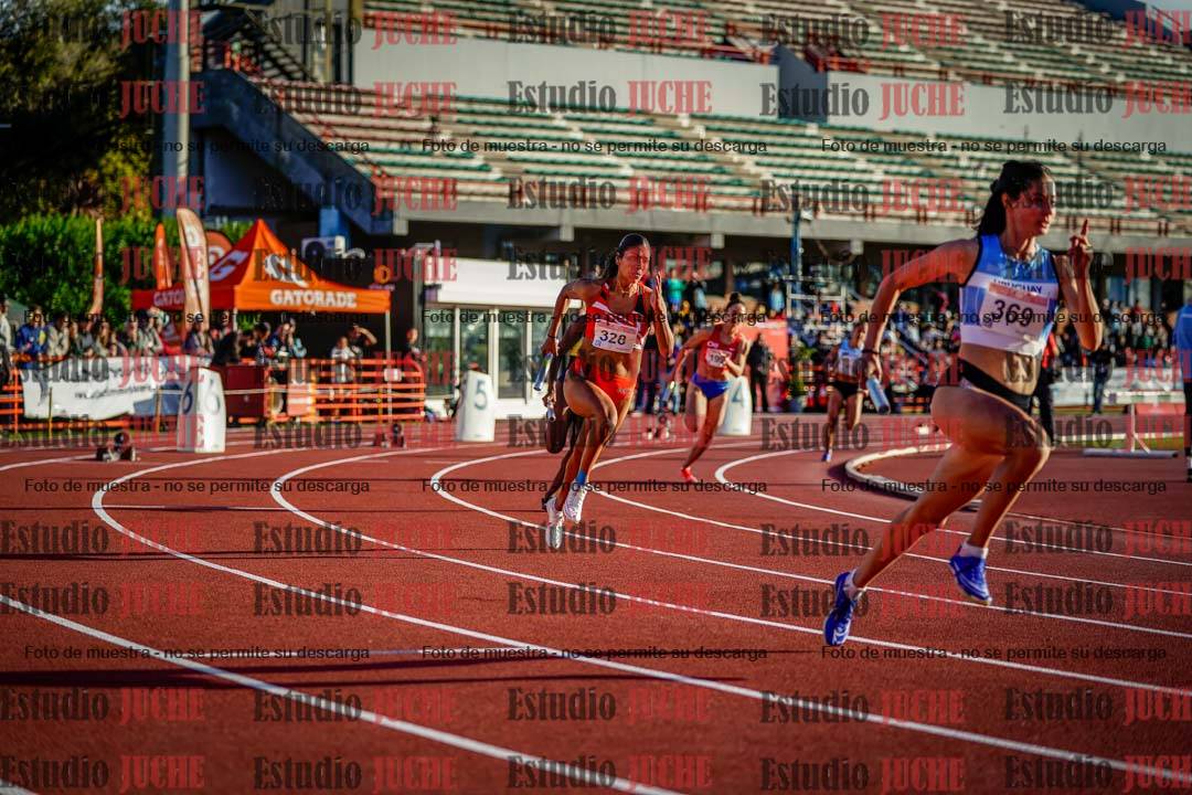 Fotos de los relevos 4x100 m de mujeres