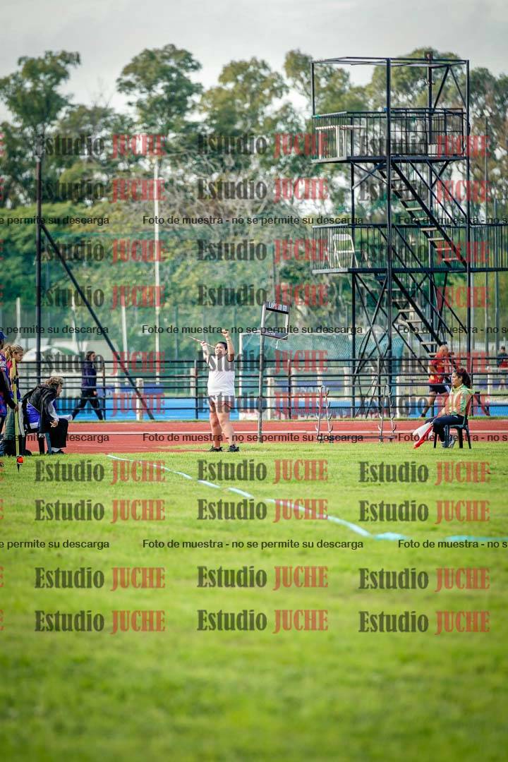 Fotos del lanzamiento de jabalina de mujeres y varones - U14