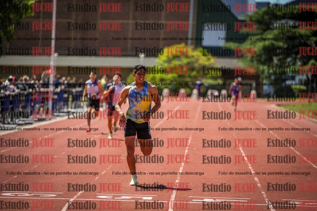 Fotos de los 400 m llanos de varones