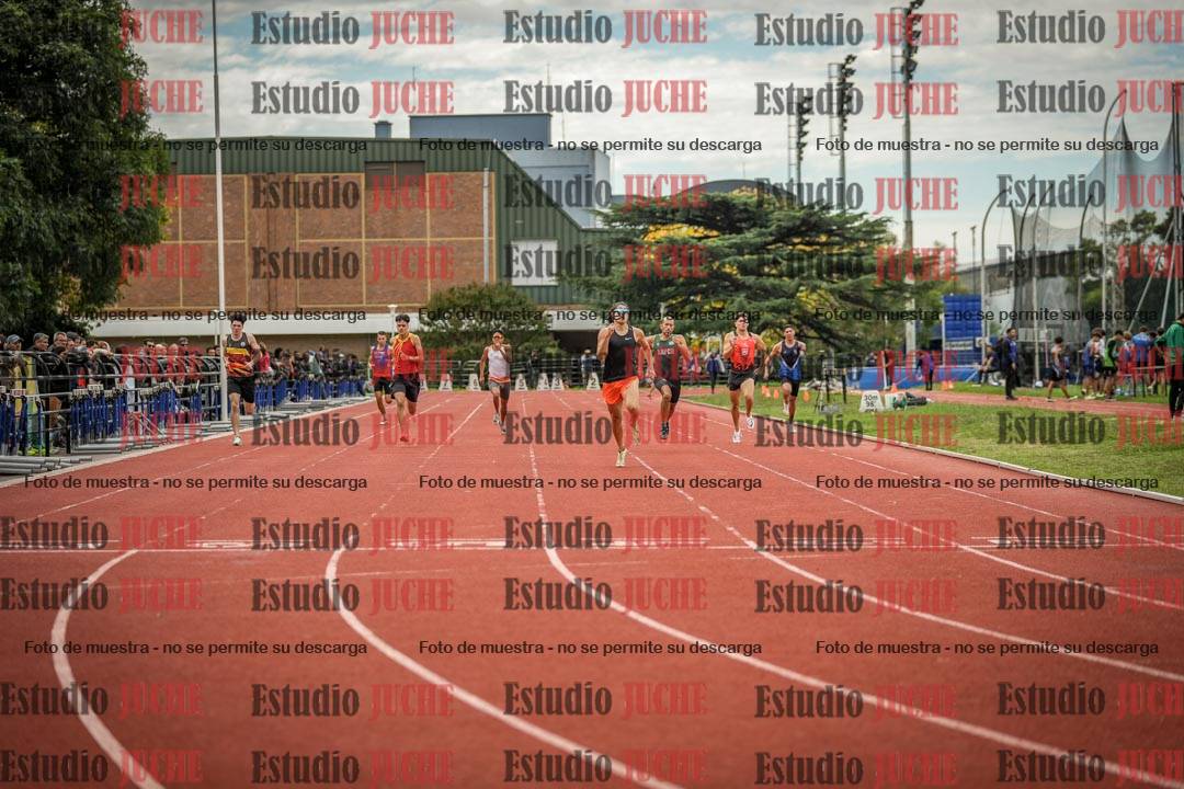 Fotos de los 400 m llanos de varones