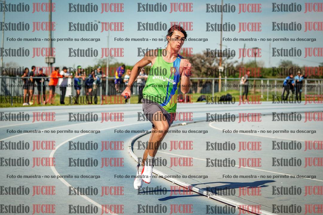 Fotos de las postas 8x300 m mixtas