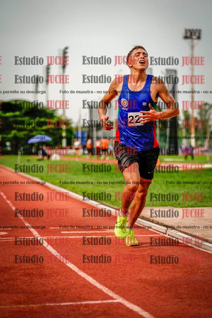 Fotos de los 3000 m con obstáculos de varones