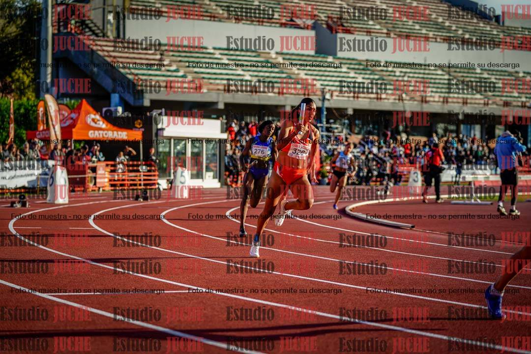 Fotos de los relevos 4x100 m de mujeres