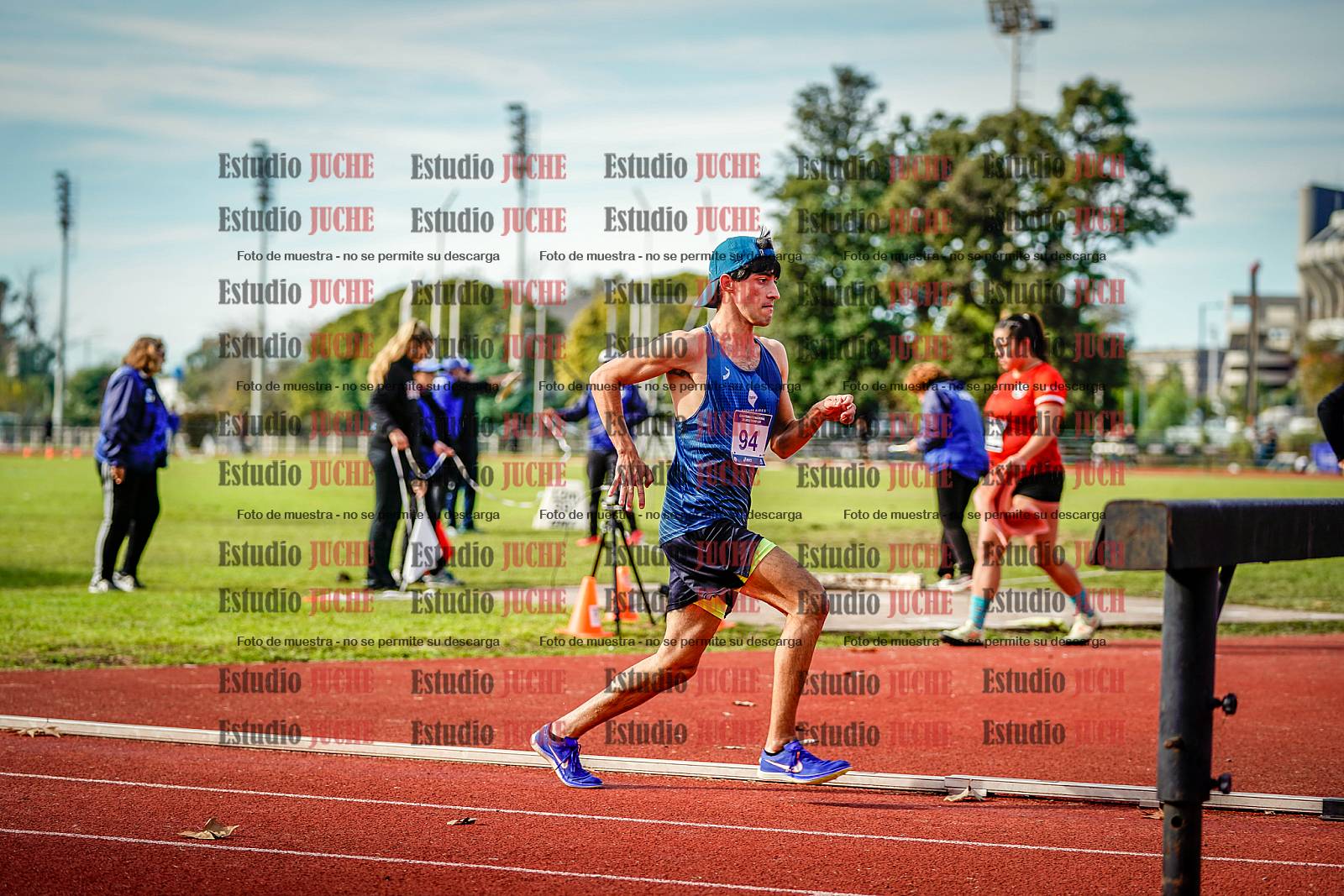 Fotos de los 3000 m con obstáculos de varones