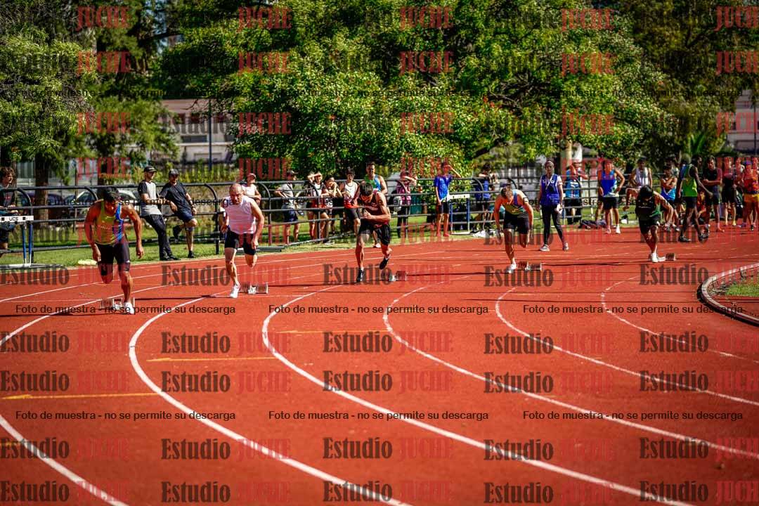 Fotos de los 200 m llanos de varones