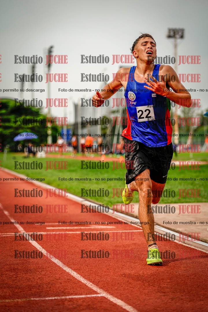 Fotos de los 3000 m con obstáculos de varones