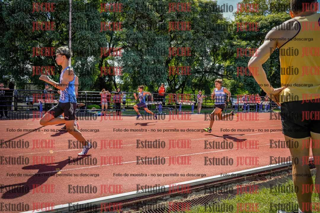 Fotos de los 80 m de varones