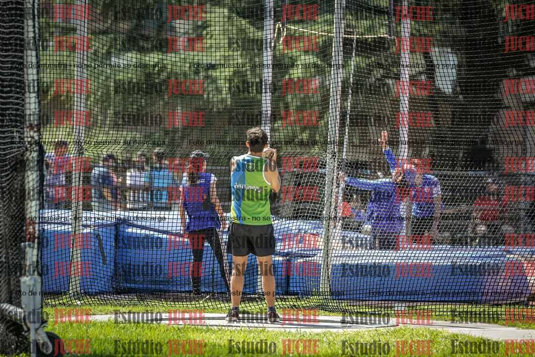 Fotos del lanzamiento de martillo de varones