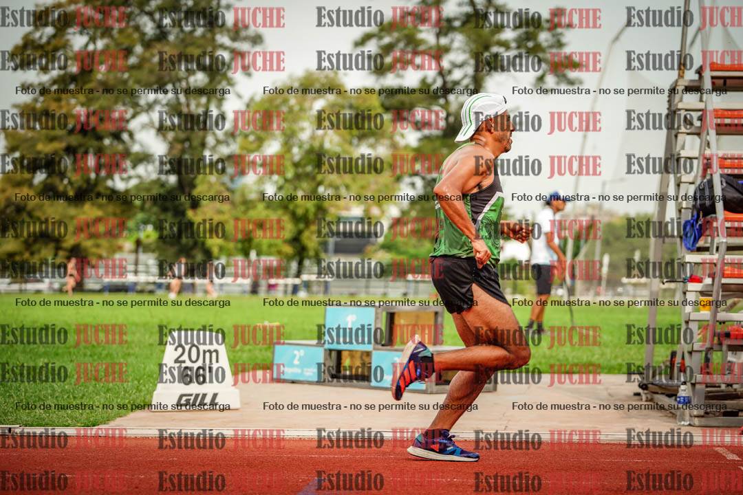 Fotos de los 3000 m con obstáculos de varones
