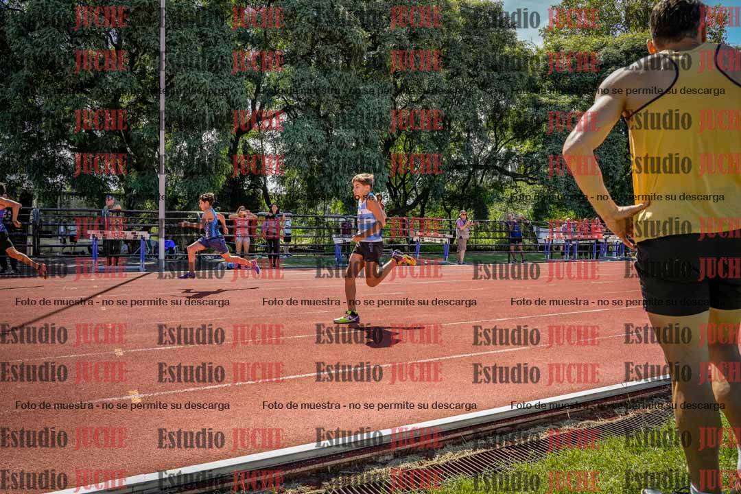 Fotos de los 80 m de varones