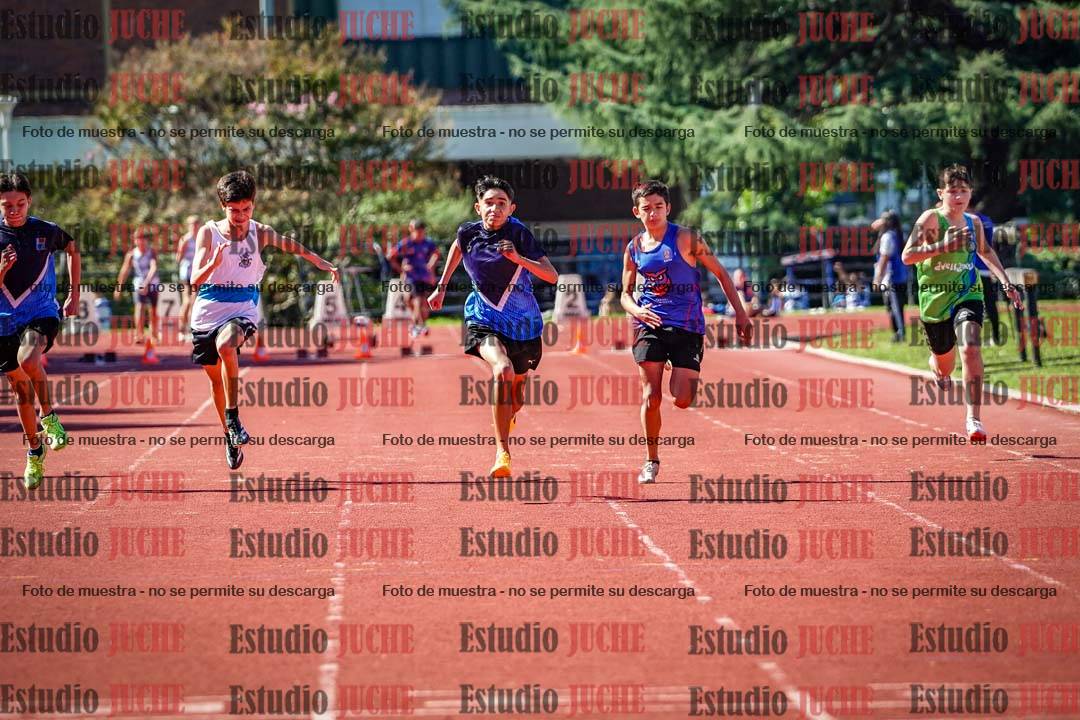 Fotos de los 80 m de varones