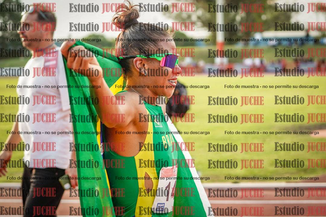 Fotos de algunos extras y podios del día 1