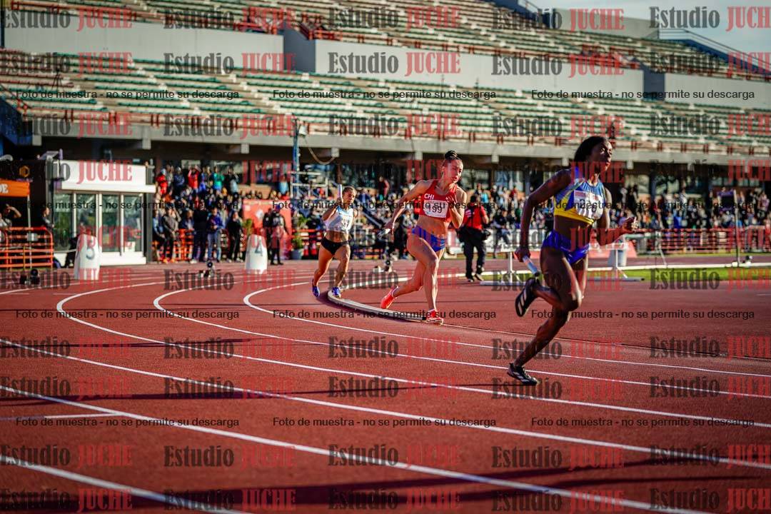 Fotos de los relevos 4x100 m de mujeres
