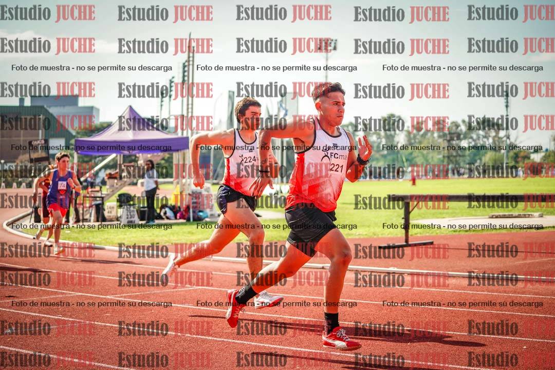 Fotos de los 800 m llanos de varones