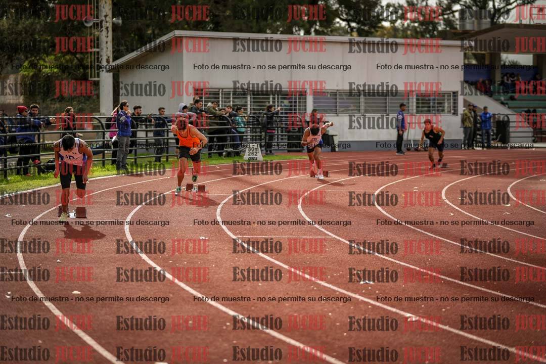 Fotos de los 400 m llanos de varones