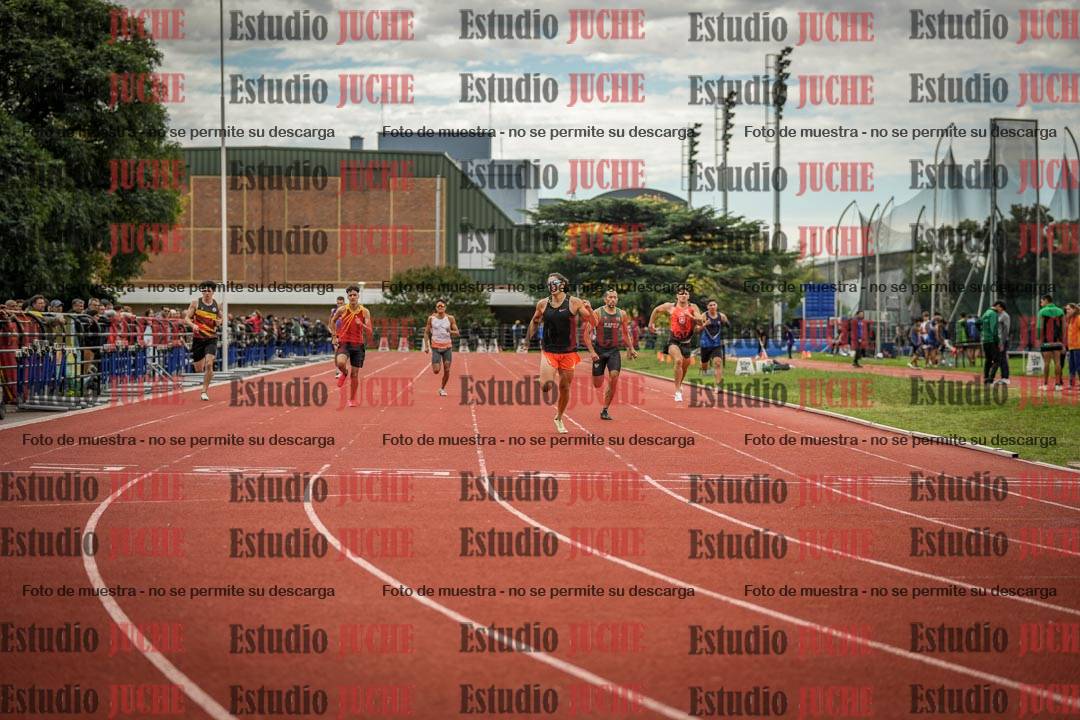 Fotos de los 400 m llanos de varones