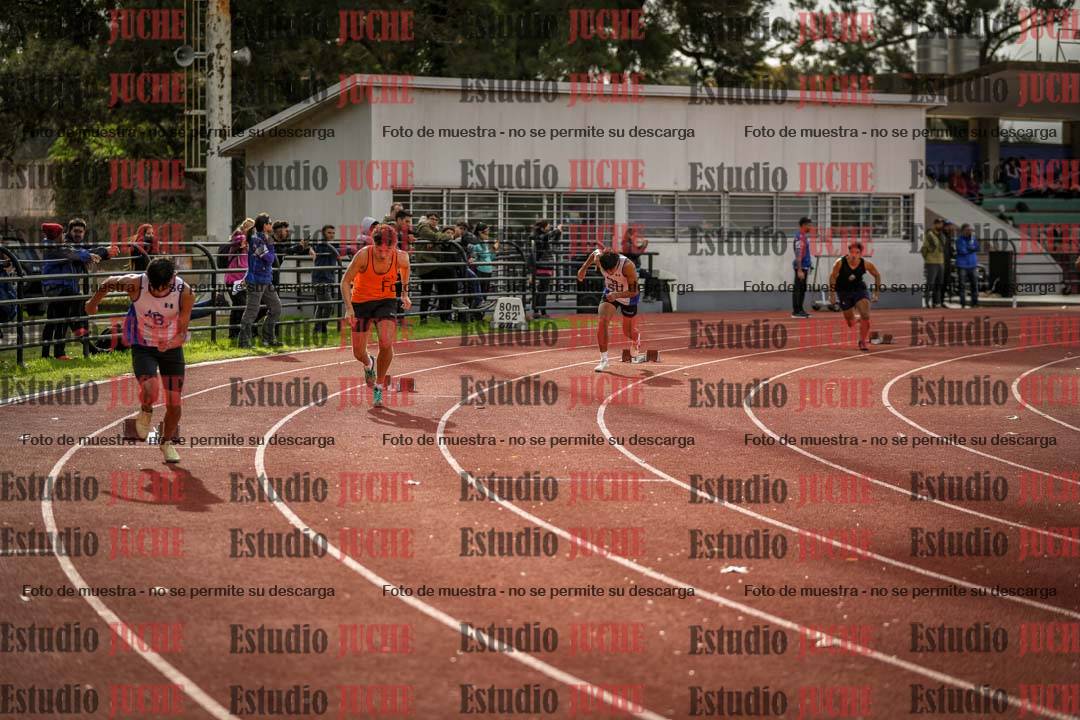 Fotos de los 400 m llanos de varones