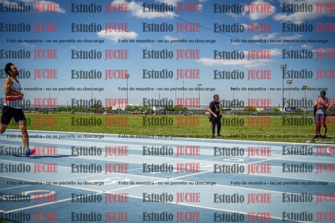 Fotos de los 400 m llanos de varones
