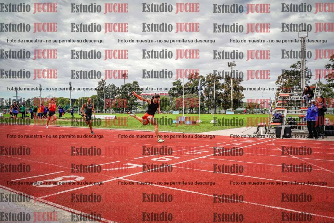 Fotos de los 400 m llanos de varones