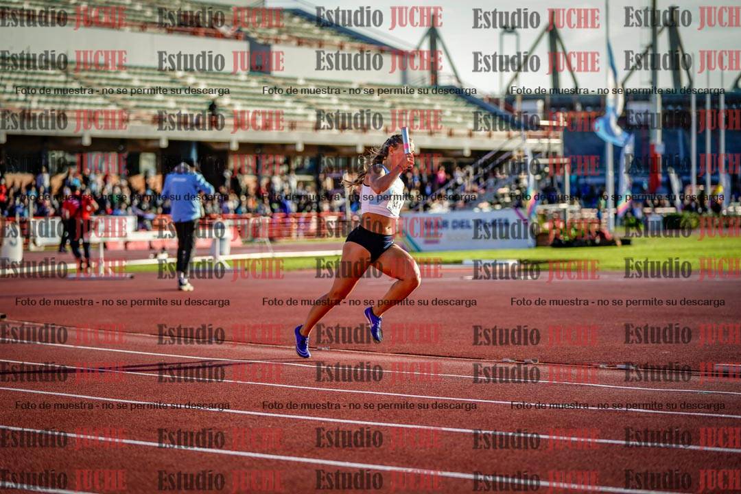 Fotos de los relevos 4x100 m de mujeres