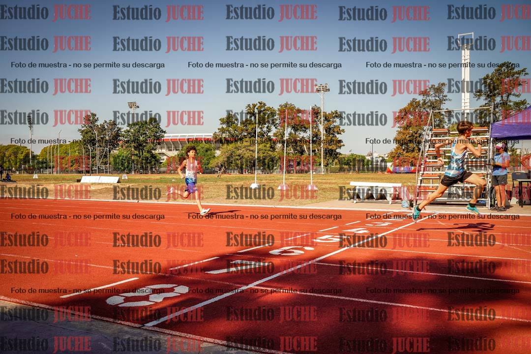 Fotos de los 400 m llanos de varones