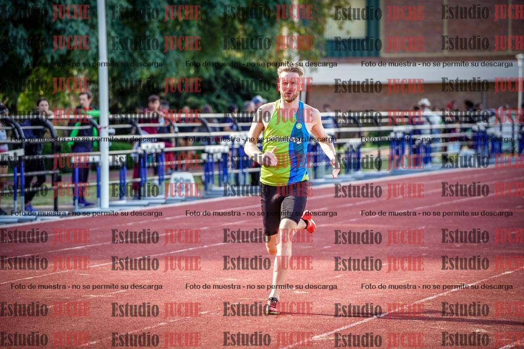 Fotos de los 400 m llanos de varones