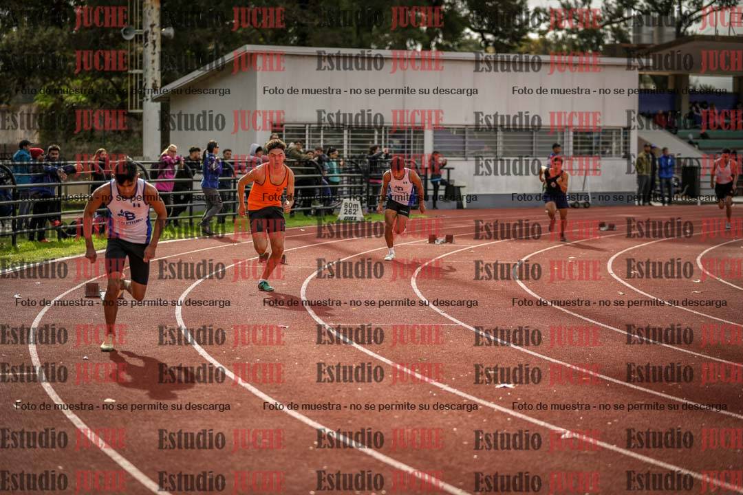 Fotos de los 400 m llanos de varones