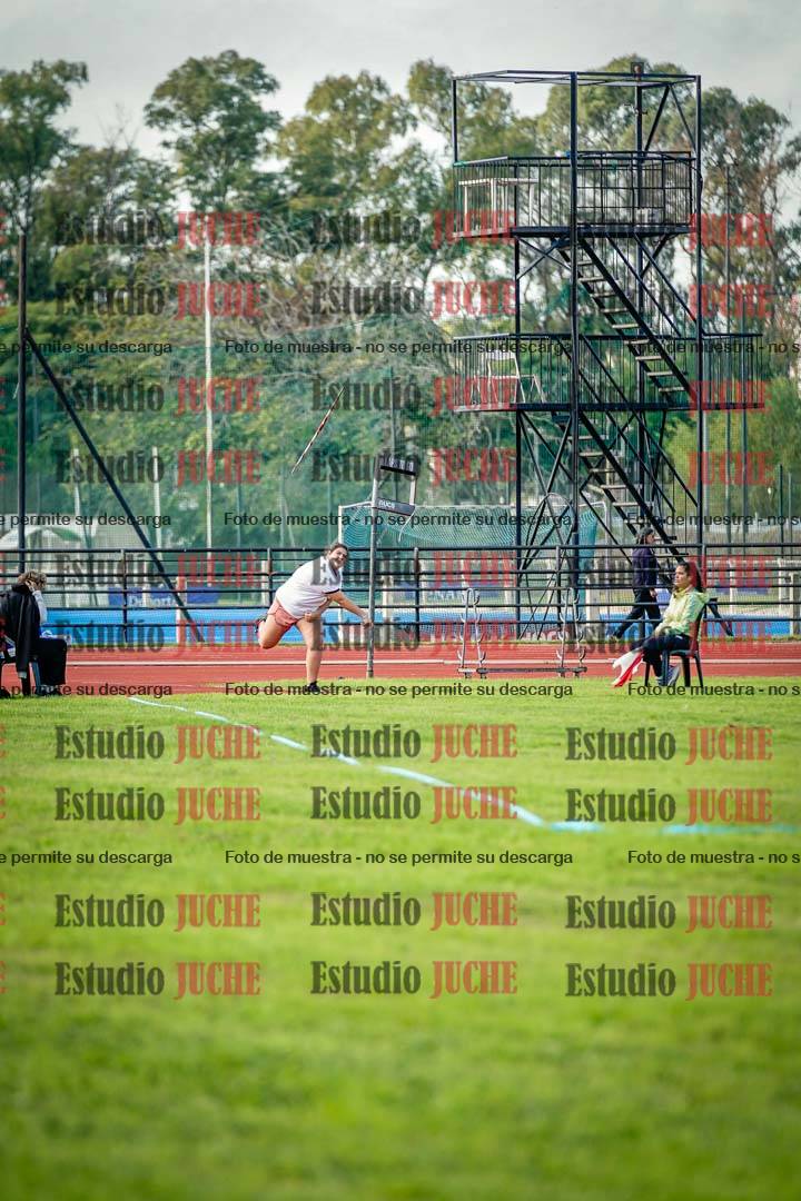Fotos del lanzamiento de jabalina de mujeres y varones - U14
