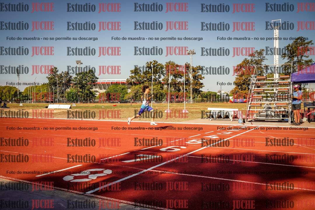 Fotos de los 400 m llanos de varones