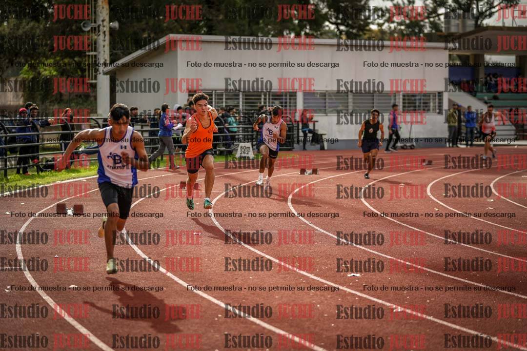 Fotos de los 400 m llanos de varones