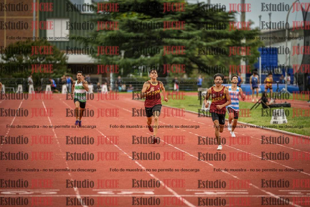 Fotos de los 400 m llanos de varones