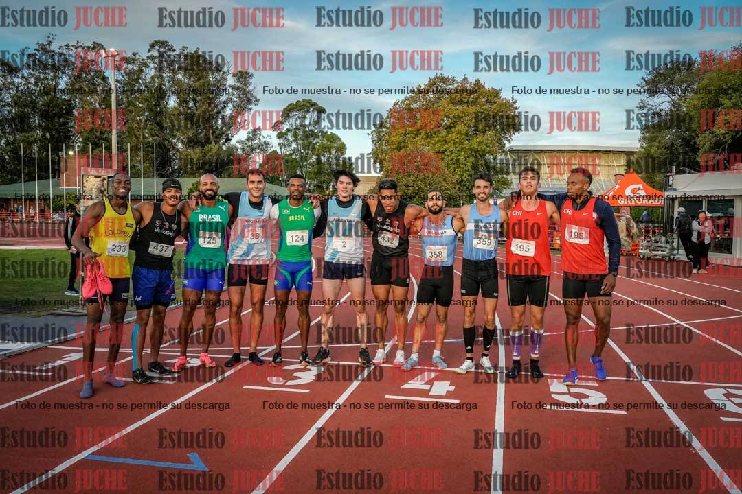 Fotos de algunos extras y podios del día 2