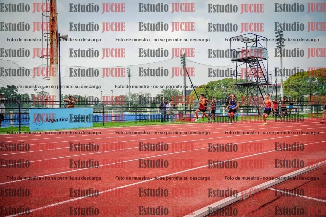 Fotos de los 200 m llanos de varones