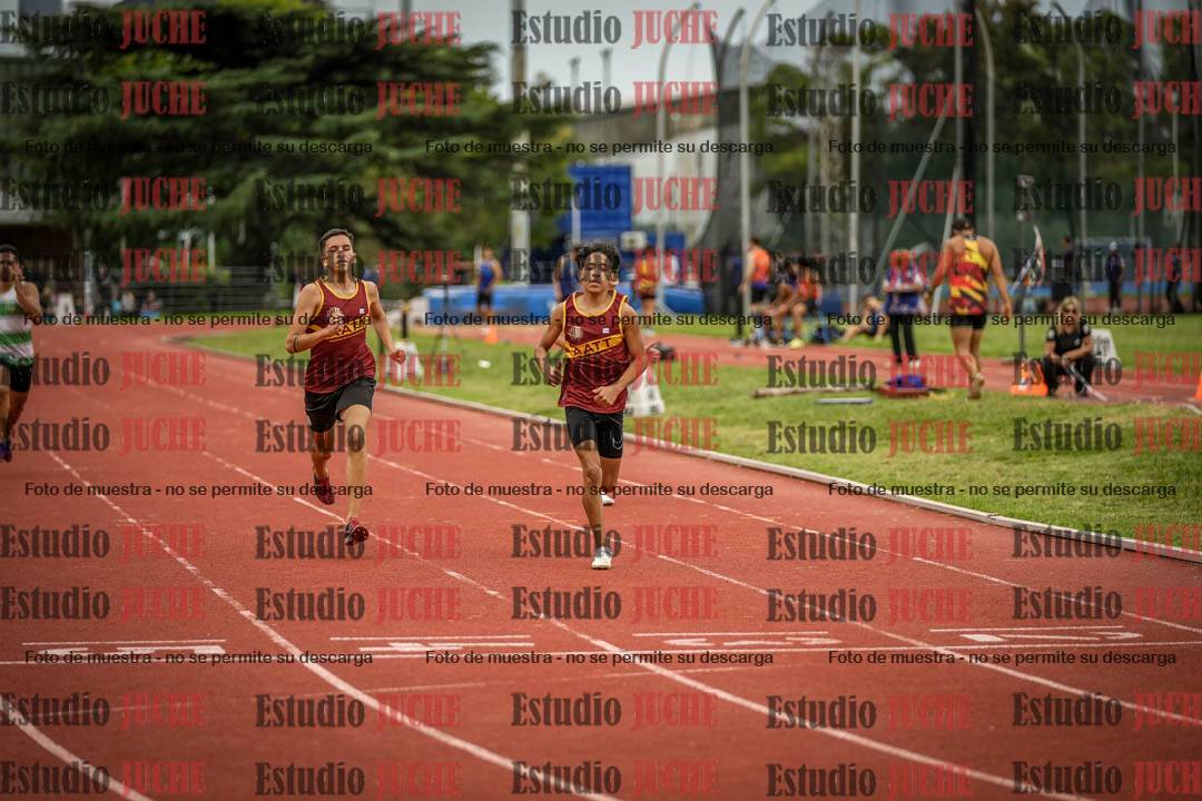 Fotos de los 400 m llanos de varones